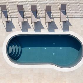 3 bedroom villa with pool near Castellamarre del Golfo, sleeps 5